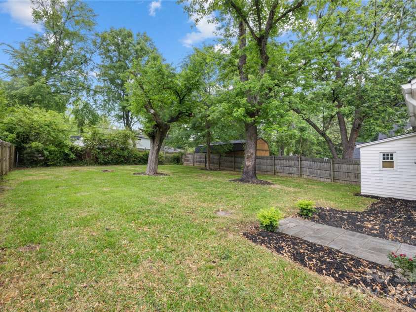 2414 Remount Road, Charlotte, NC 28208.  MLS# CAR4243386, YatesRealty ID 13989. 