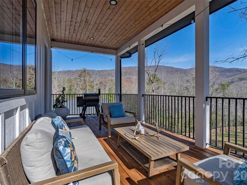 26 Pineview Road, Fairview, NC 28730.  MLS# CAR4357882, YatesRealty ID 13989. 