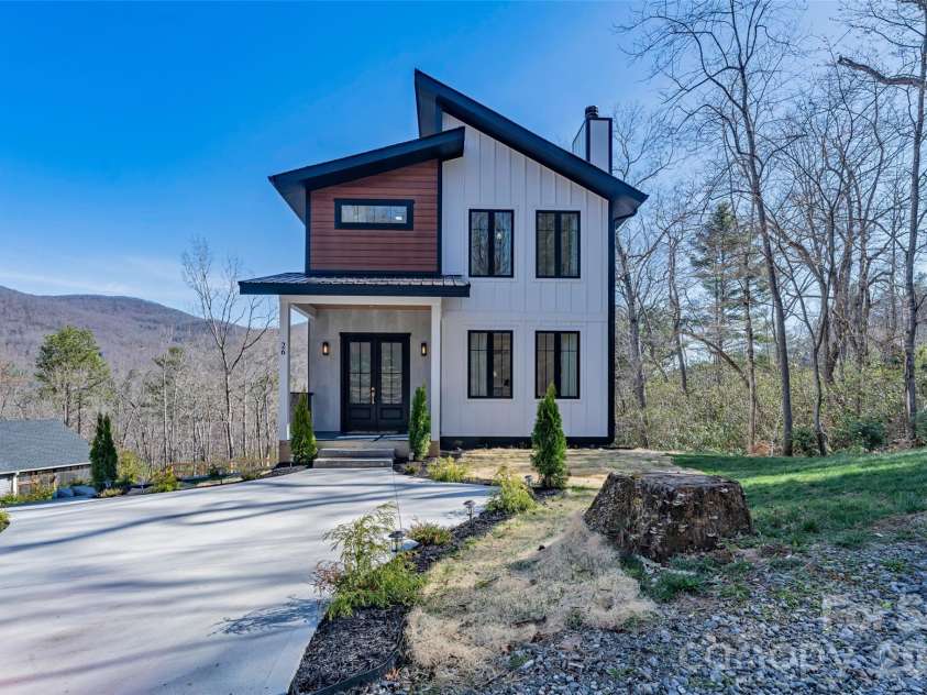26 Pineview Road, Fairview, NC 28730.  MLS# CAR4357882, YatesRealty ID 13989. Front of the house