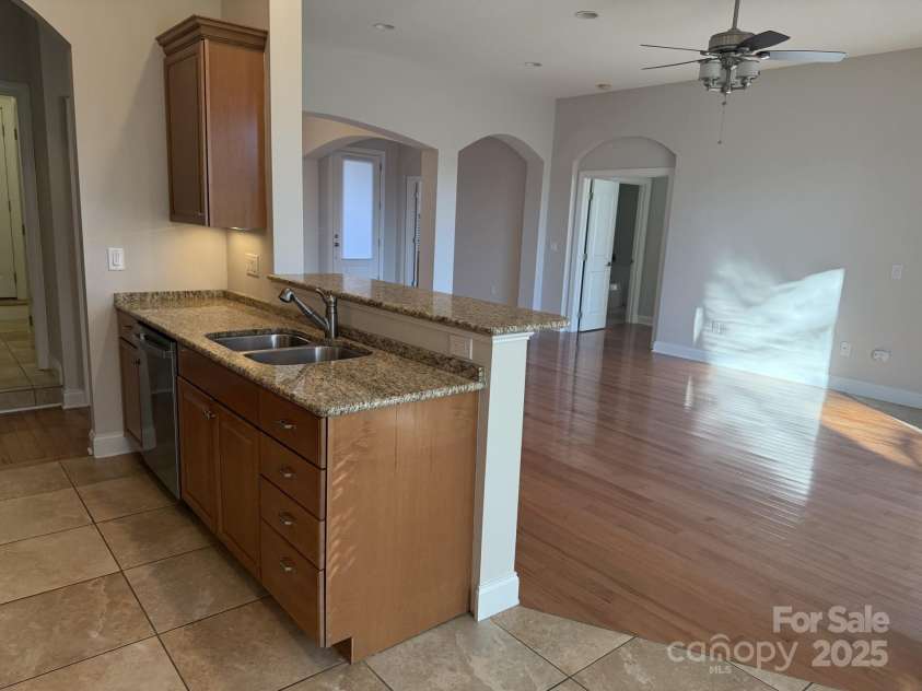 18 Eagle Pointe Way, Flat Rock, NC 28731.  MLS# CAR4306261, YatesRealty ID 1399. 