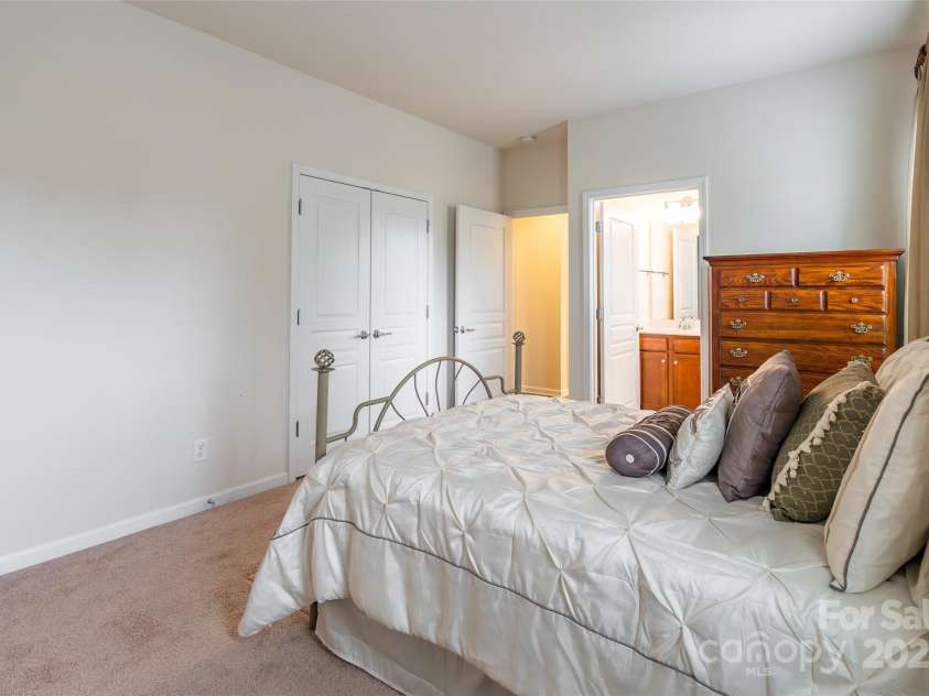 2050 Yellowstone Drive, Fort Mill, SC 29707.  MLS# CAR4325555, YatesRealty ID 1399. 