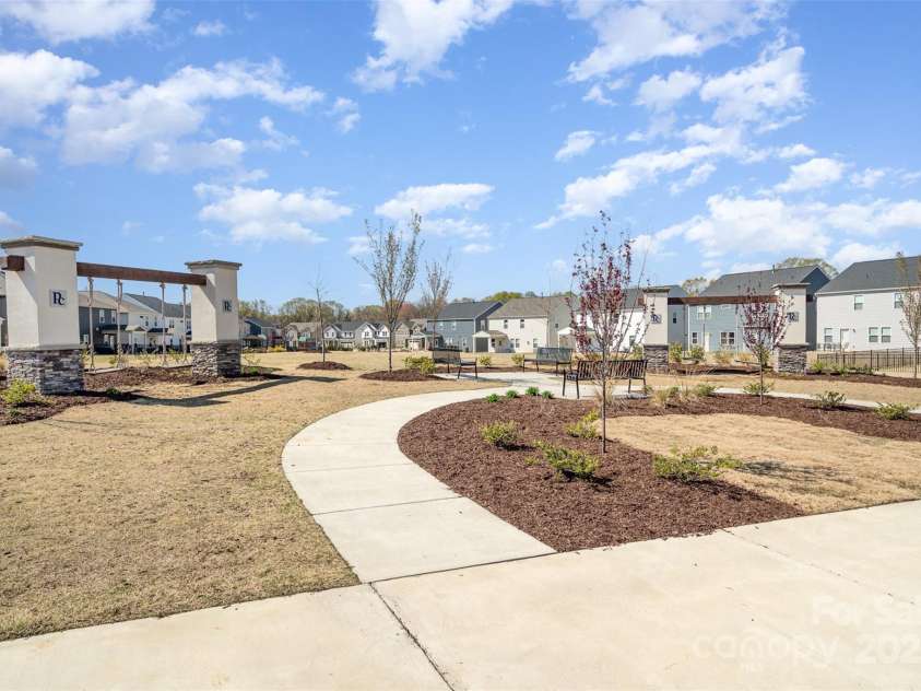 15616 Parkside Crossing Drive, Charlotte, NC 28278.  MLS# CAR4240173, YatesRealty ID 13990. 