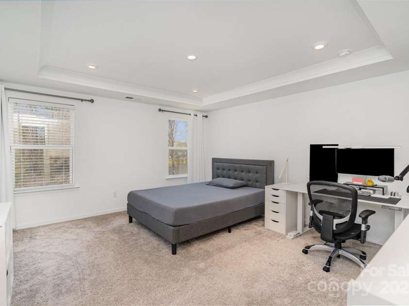 15616 Parkside Crossing Drive, Charlotte, NC 28278.  MLS# CAR4240173, YatesRealty ID 13990. 