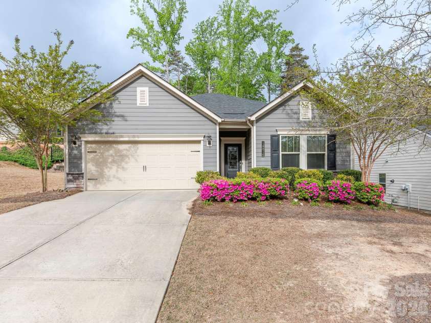 14816 Batteliere Drive, Charlotte, NC 28278.  MLS# CAR4362164, YatesRealty ID 13991. 