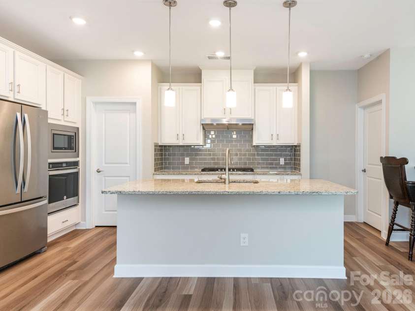 14816 Batteliere Drive, Charlotte, NC 28278.  MLS# CAR4362164, YatesRealty ID 13991. 