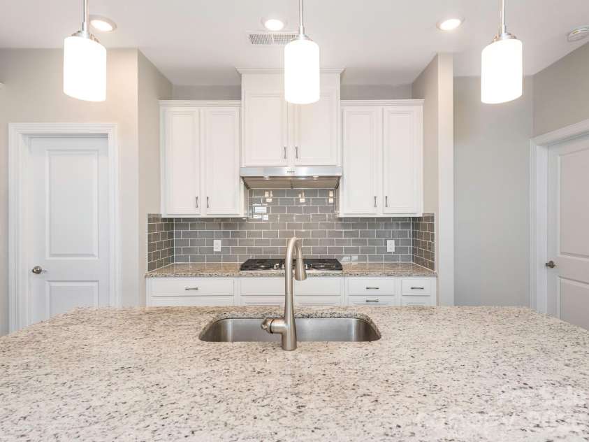 14816 Batteliere Drive, Charlotte, NC 28278.  MLS# CAR4362164, YatesRealty ID 13991. 