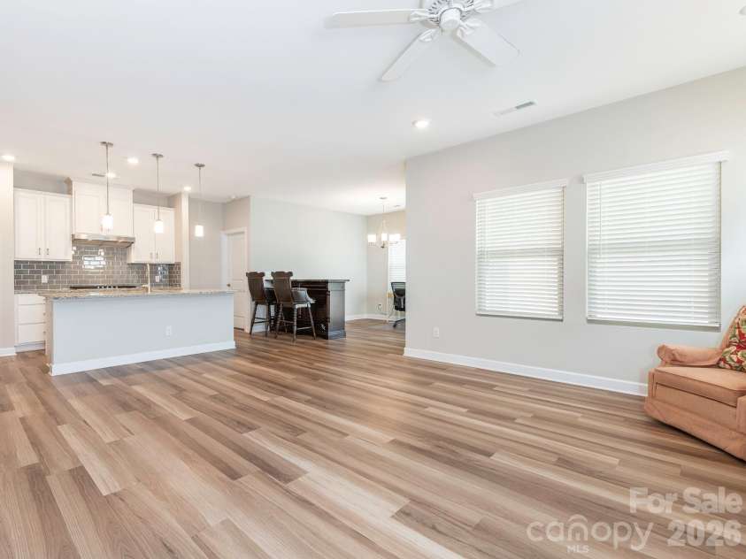 14816 Batteliere Drive, Charlotte, NC 28278.  MLS# CAR4362164, YatesRealty ID 13991. 