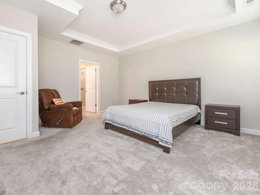 14816 Batteliere Drive, Charlotte, NC 28278.  MLS# CAR4362164, YatesRealty ID 13991. 