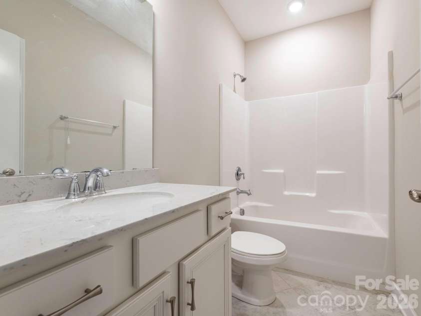 14816 Batteliere Drive, Charlotte, NC 28278.  MLS# CAR4362164, YatesRealty ID 13991. 