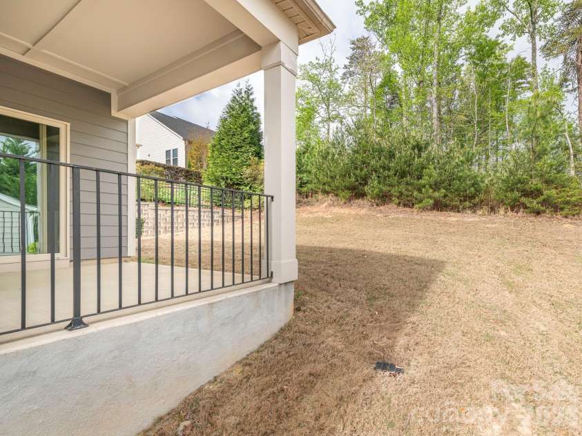 14816 Batteliere Drive, Charlotte, NC 28278.  MLS# CAR4362164, YatesRealty ID 13991. 