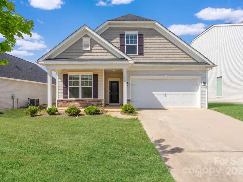 4527 Dover Court, Denver, NC 28037.  MLS# CAR4252798, YatesRealty ID 13991. 