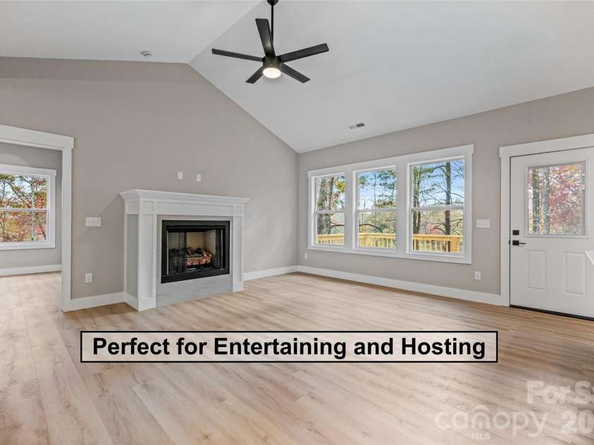 529 Waters Road, Hendersonville, NC 28792.  MLS# CAR4341602, YatesRealty ID 13992. 