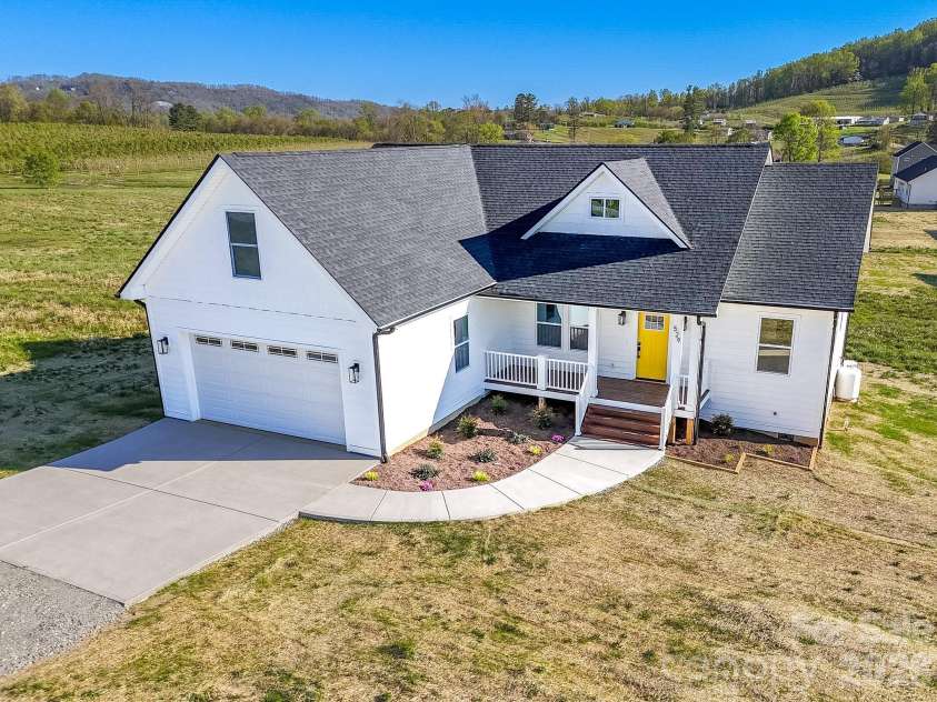 529 Waters Road, Hendersonville, NC 28792.  MLS# CAR4341602, YatesRealty ID 13992. 