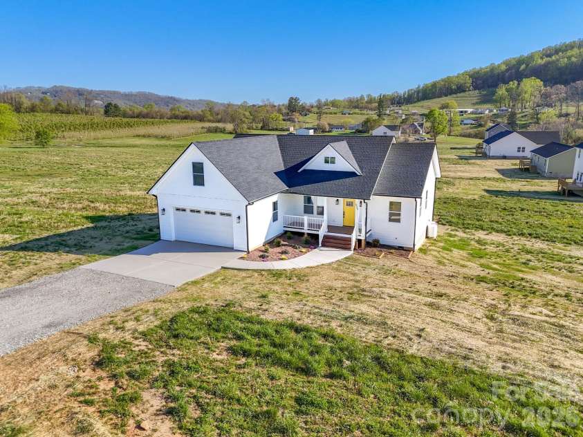 529 Waters Road, Hendersonville, NC 28792.  MLS# CAR4341602, YatesRealty ID 13992. 