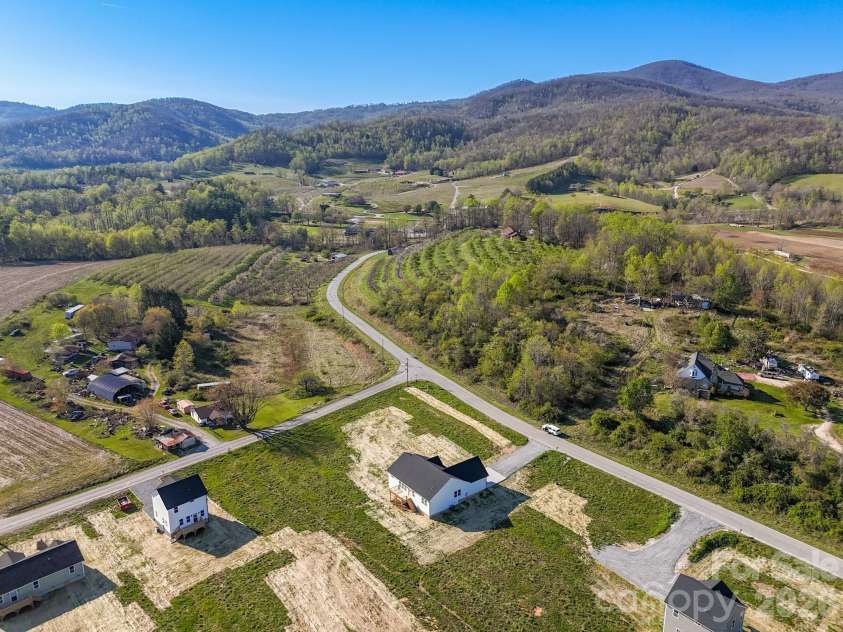 529 Waters Road, Hendersonville, NC 28792.  MLS# CAR4341602, YatesRealty ID 13992. 