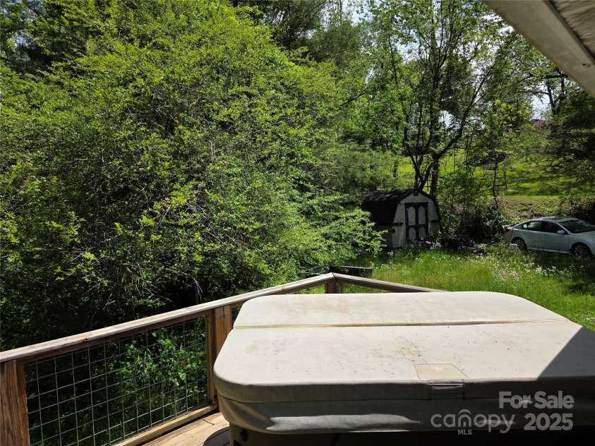 926 Hyder Mountain Road, Clyde, NC 28721.  MLS# CAR4258131, YatesRealty ID 13992. 