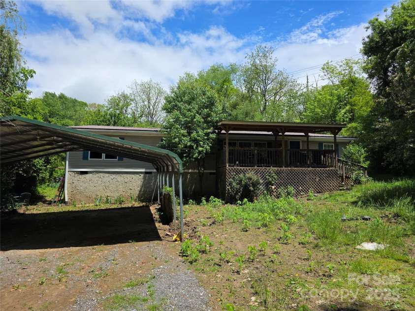 926 Hyder Mountain Road, Clyde, NC 28721.  MLS# CAR4258131, YatesRealty ID 13992. 