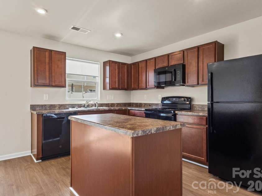 2615 McCurdy Trail, Charlotte, NC 28269.  MLS# CAR4353470, YatesRealty ID 13993. 