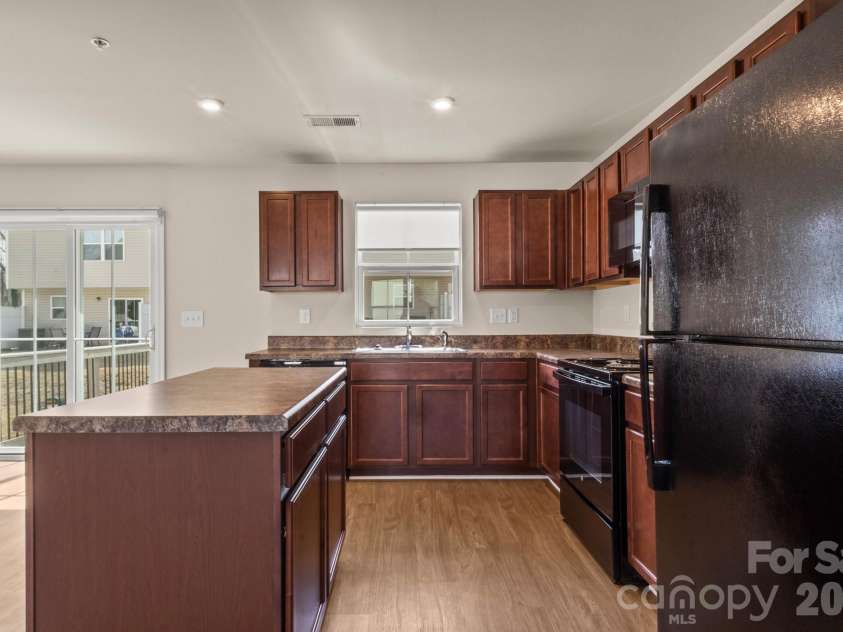 2615 McCurdy Trail, Charlotte, NC 28269.  MLS# CAR4353470, YatesRealty ID 13993. 