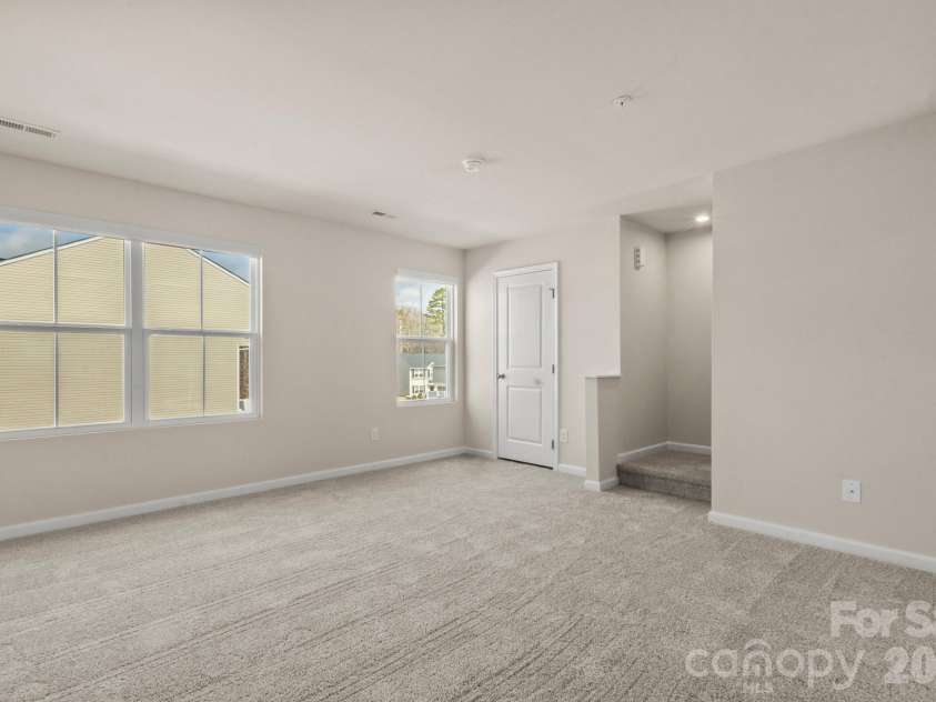 2615 McCurdy Trail, Charlotte, NC 28269.  MLS# CAR4353470, YatesRealty ID 13993. 