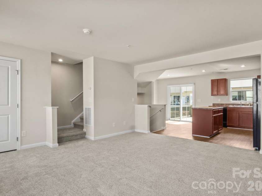 2615 McCurdy Trail, Charlotte, NC 28269.  MLS# CAR4353470, YatesRealty ID 13993. 