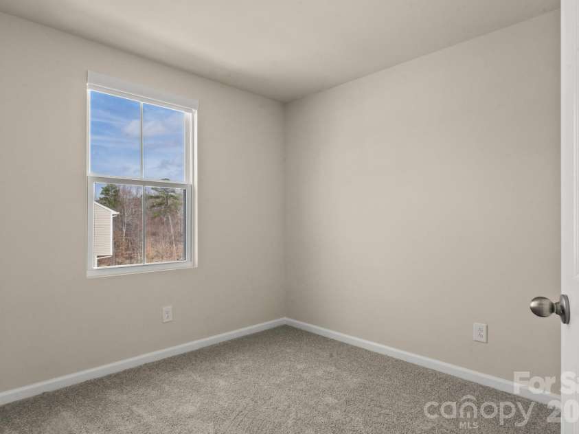 2615 McCurdy Trail, Charlotte, NC 28269.  MLS# CAR4353470, YatesRealty ID 13993. 