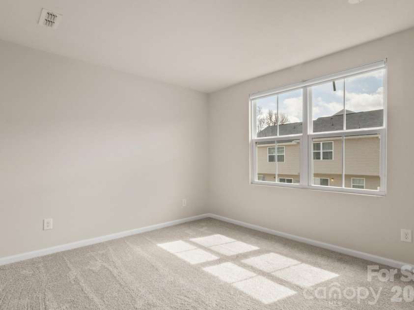 2615 McCurdy Trail, Charlotte, NC 28269.  MLS# CAR4353470, YatesRealty ID 13993. 
