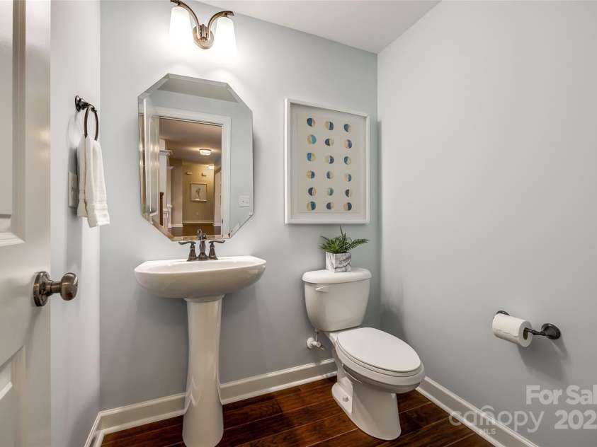 801 Hidden Pond Lane, Waxhaw, NC 28173.  MLS# CAR4253726, YatesRealty ID 13993. 