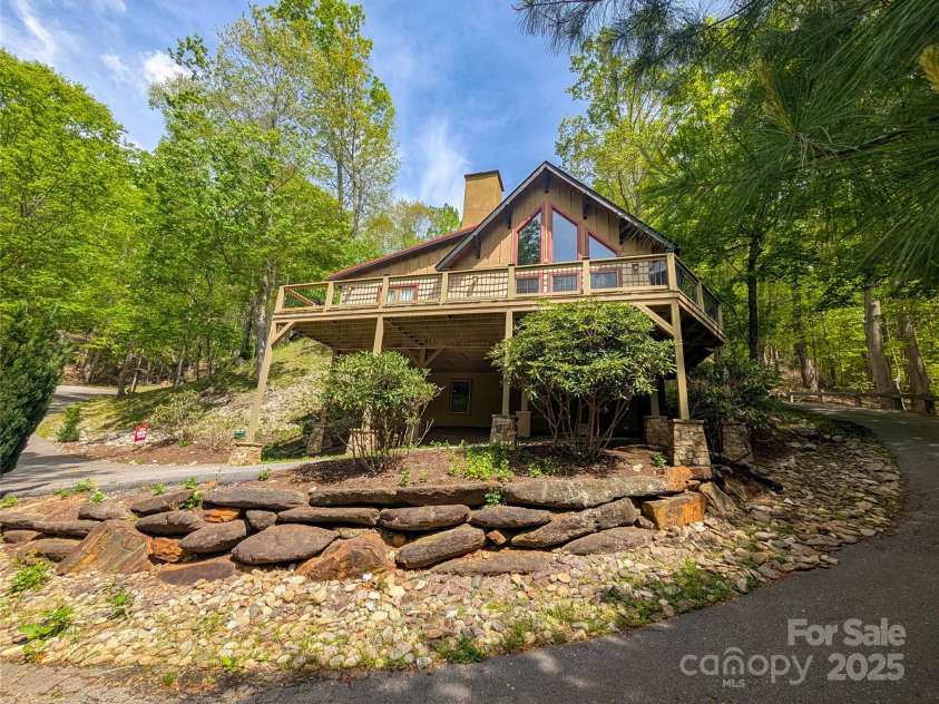13 Miners Trace Road, Burnsville, NC 28714.  MLS# CAR4206928, YatesRealty ID 13994. 