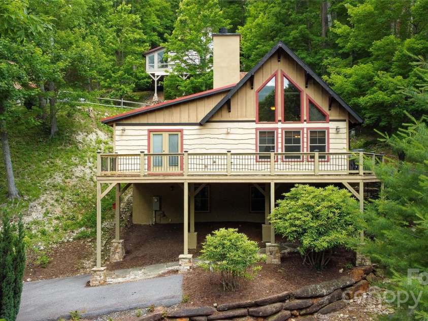 13 Miners Trace Road, Burnsville, NC 28714.  MLS# CAR4206928, YatesRealty ID 13994. 