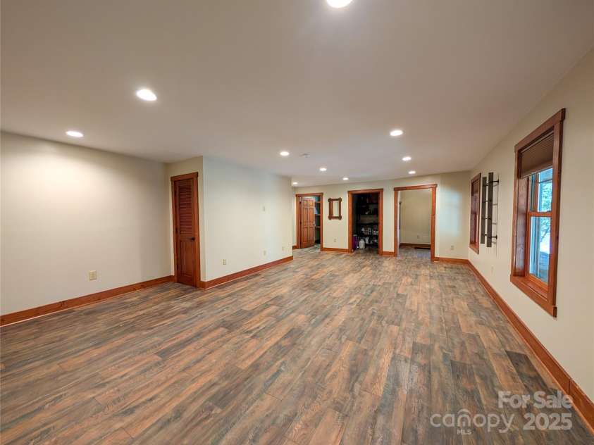 13 Miners Trace Road, Burnsville, NC 28714.  MLS# CAR4206928, YatesRealty ID 13994. Bathroom in finished basement