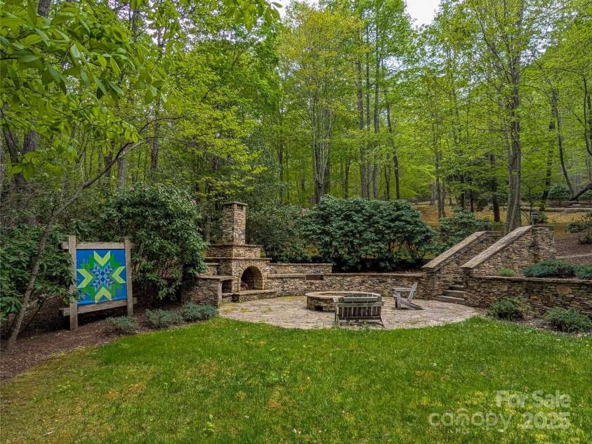 13 Miners Trace Road, Burnsville, NC 28714.  MLS# CAR4206928, YatesRealty ID 13994. Common area in The Cove at Celo Mountain