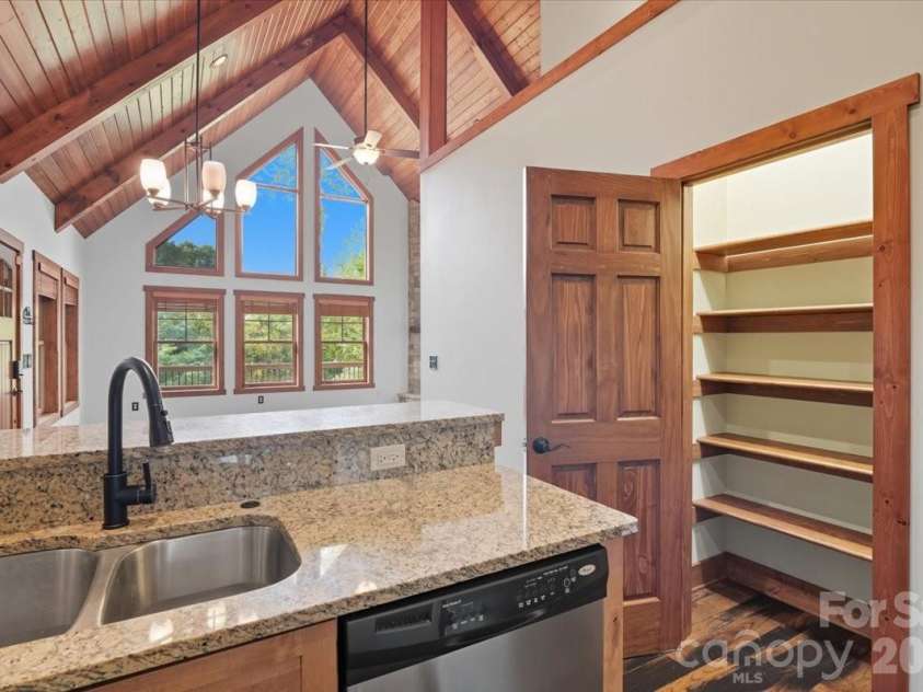 13 Miners Trace Road, Burnsville, NC 28714.  MLS# CAR4307496, YatesRealty ID 13994. 