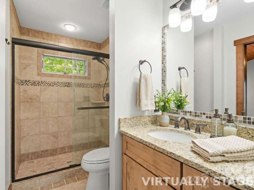 13 Miners Trace Road, Burnsville, NC 28714.  MLS# CAR4307496, YatesRealty ID 13994. 