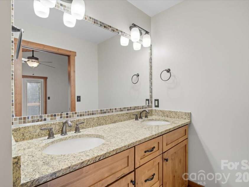 13 Miners Trace Road, Burnsville, NC 28714.  MLS# CAR4307496, YatesRealty ID 13994. 