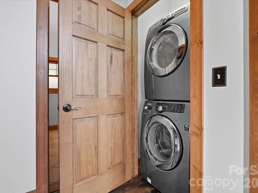 13 Miners Trace Road, Burnsville, NC 28714.  MLS# CAR4307496, YatesRealty ID 13994. 