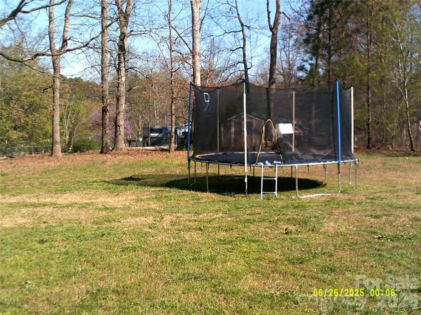 129 Desiree Drive, Statesville, NC 28677.  MLS# CAR4361416, YatesRealty ID 13995. 