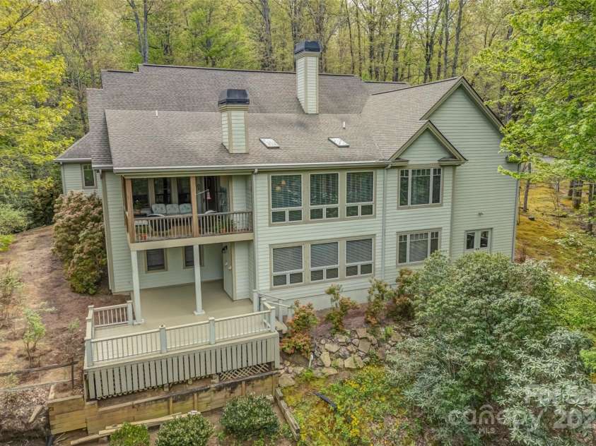 405 Kanasdatsi Drive, Brevard, NC 28712.  MLS# CAR4255040, YatesRealty ID 13995. 