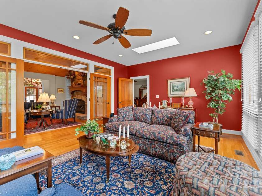 405 Kanasdatsi Drive, Brevard, NC 28712.  MLS# CAR4255040, YatesRealty ID 13995. 