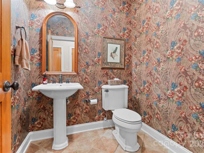 405 Kanasdatsi Drive, Brevard, NC 28712.  MLS# CAR4255040, YatesRealty ID 13995. 