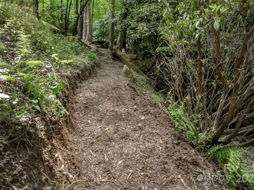 405 Kanasdatsi Drive, Brevard, NC 28712.  MLS# CAR4255040, YatesRealty ID 13995. 