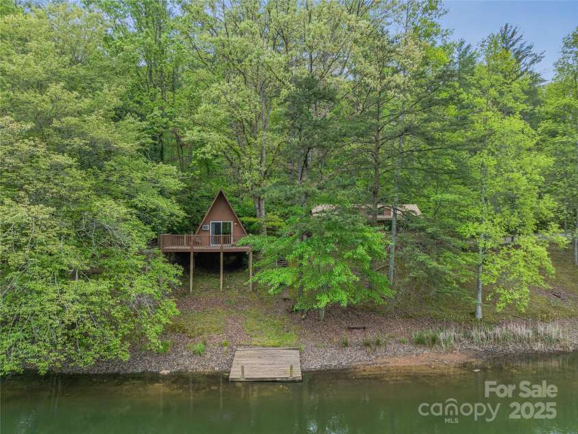 134 Fish Pond Lane, Murphy, NC 28906.  MLS# CAR4259606, YatesRealty ID 13996. 