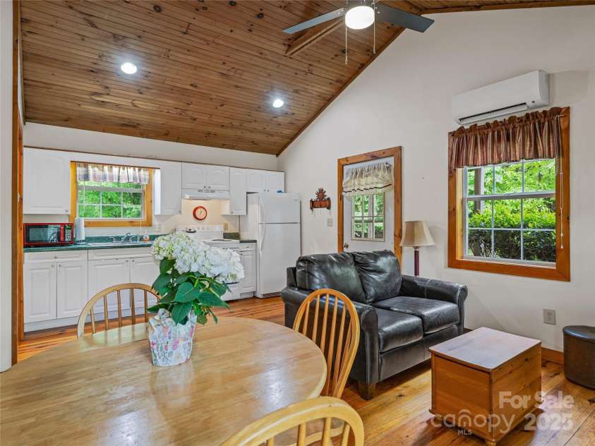 134 Fish Pond Lane, Murphy, NC 28906.  MLS# CAR4259606, YatesRealty ID 13996. 