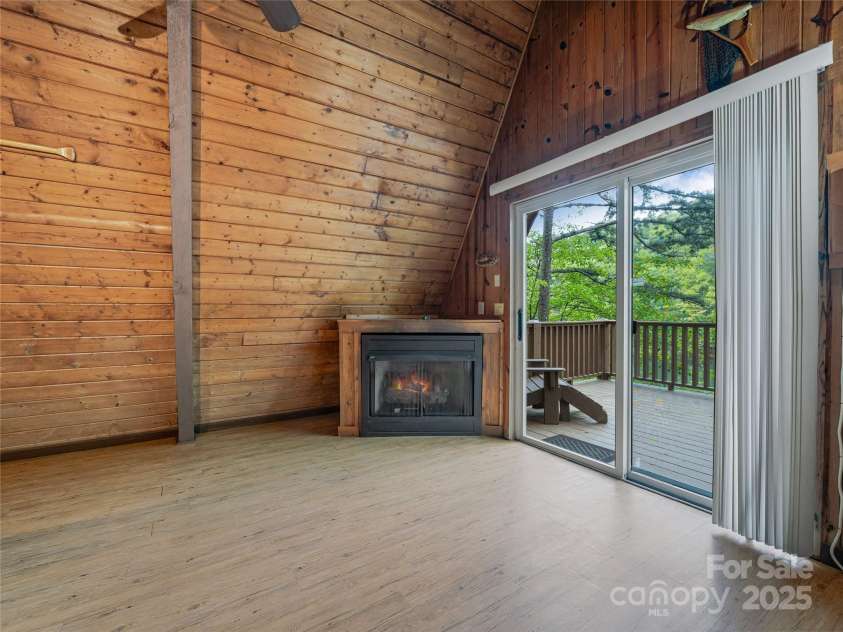 134 Fish Pond Lane, Murphy, NC 28906.  MLS# CAR4259606, YatesRealty ID 13996. 