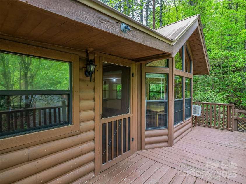 134 Fish Pond Lane, Murphy, NC 28906.  MLS# CAR4259606, YatesRealty ID 13996. 