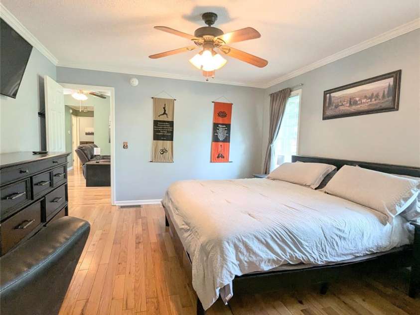 10 Sugarloaf Lane, Hendersonville, NC 28792.  MLS# CAR4251139, YatesRealty ID 13997. 