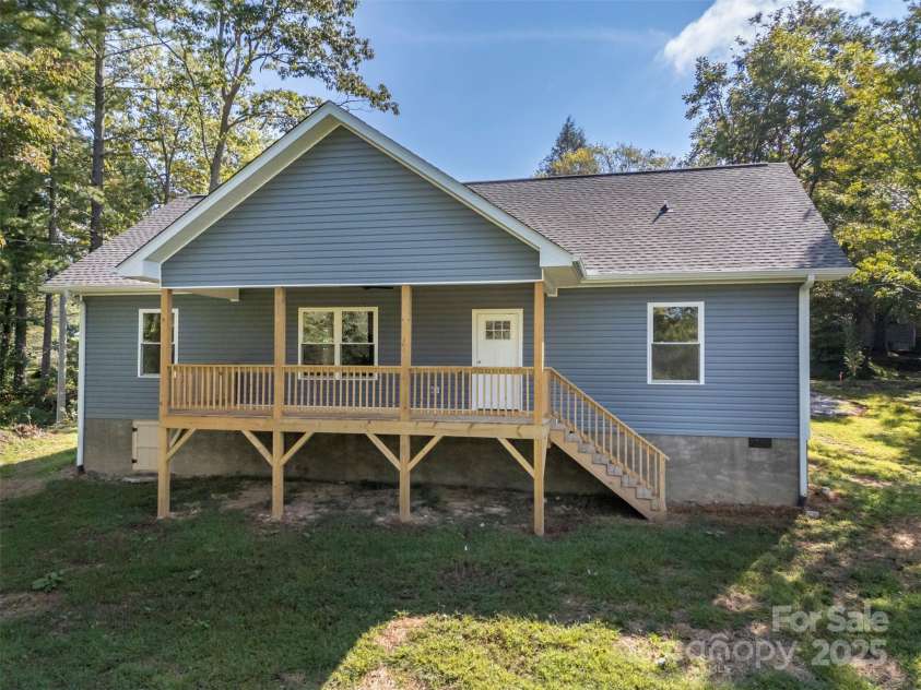 213 Calhoun Street, Hendersonville, NC 28739.  MLS# CAR4304159, YatesRealty ID 14. 