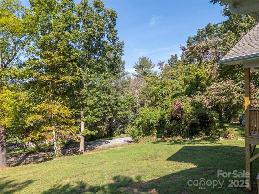 213 Calhoun Street, Hendersonville, NC 28739.  MLS# CAR4304159, YatesRealty ID 14. 
