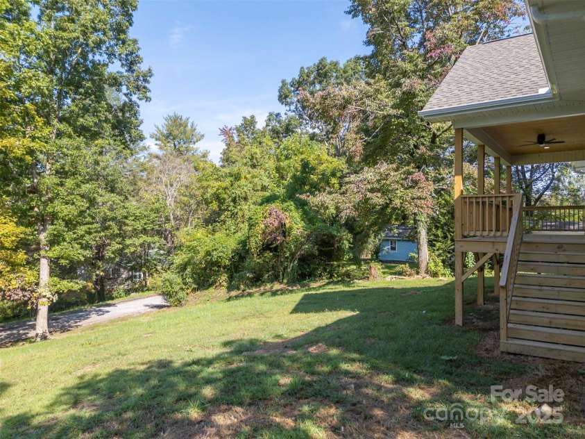 213 Calhoun Street, Hendersonville, NC 28739.  MLS# CAR4304159, YatesRealty ID 14. 