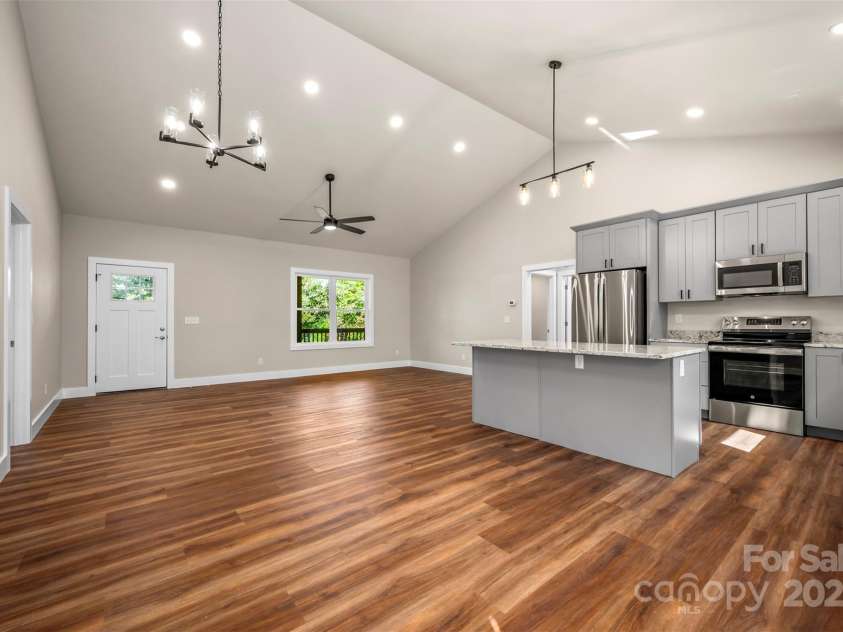 213 Calhoun Street, Hendersonville, NC 28739.  MLS# CAR4304159, YatesRealty ID 14. 